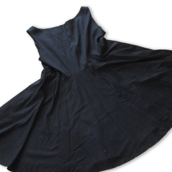 3XL 黒ワンピース ゆったりAライン - 画像 (11)
